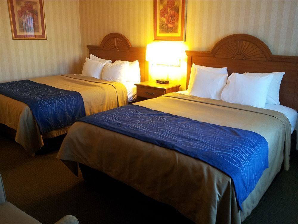 Stanford Inn & Suites Anaheim Exterior photo